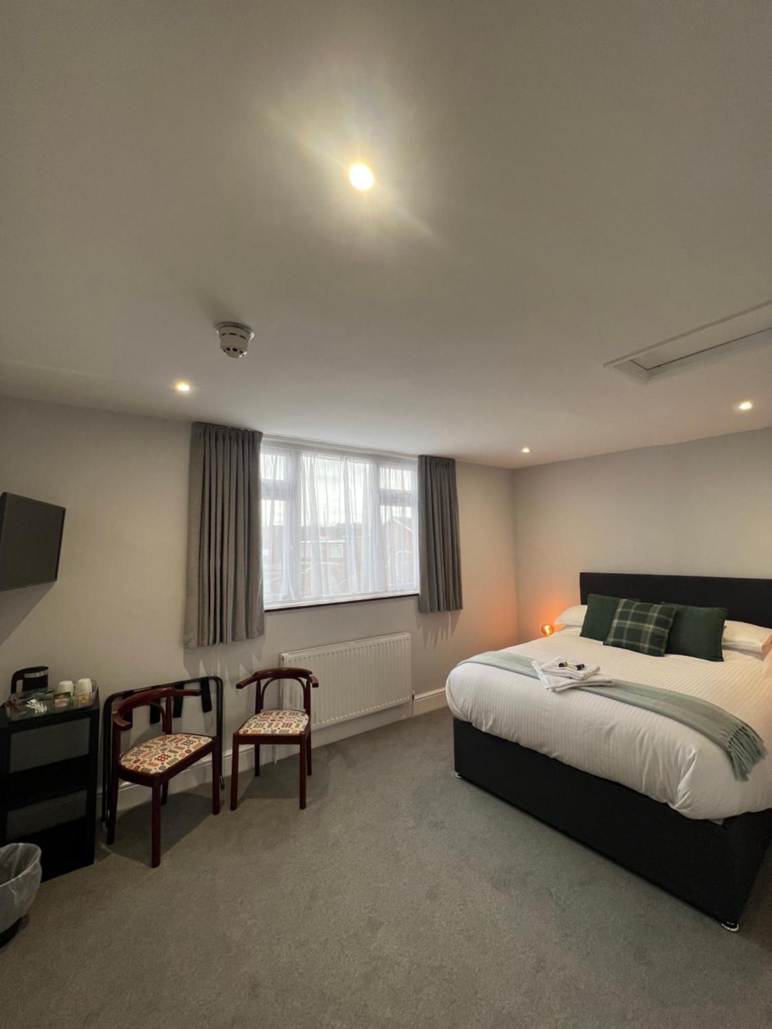 Brynhyfryd Guest House Cardigan Dış mekan fotoğraf